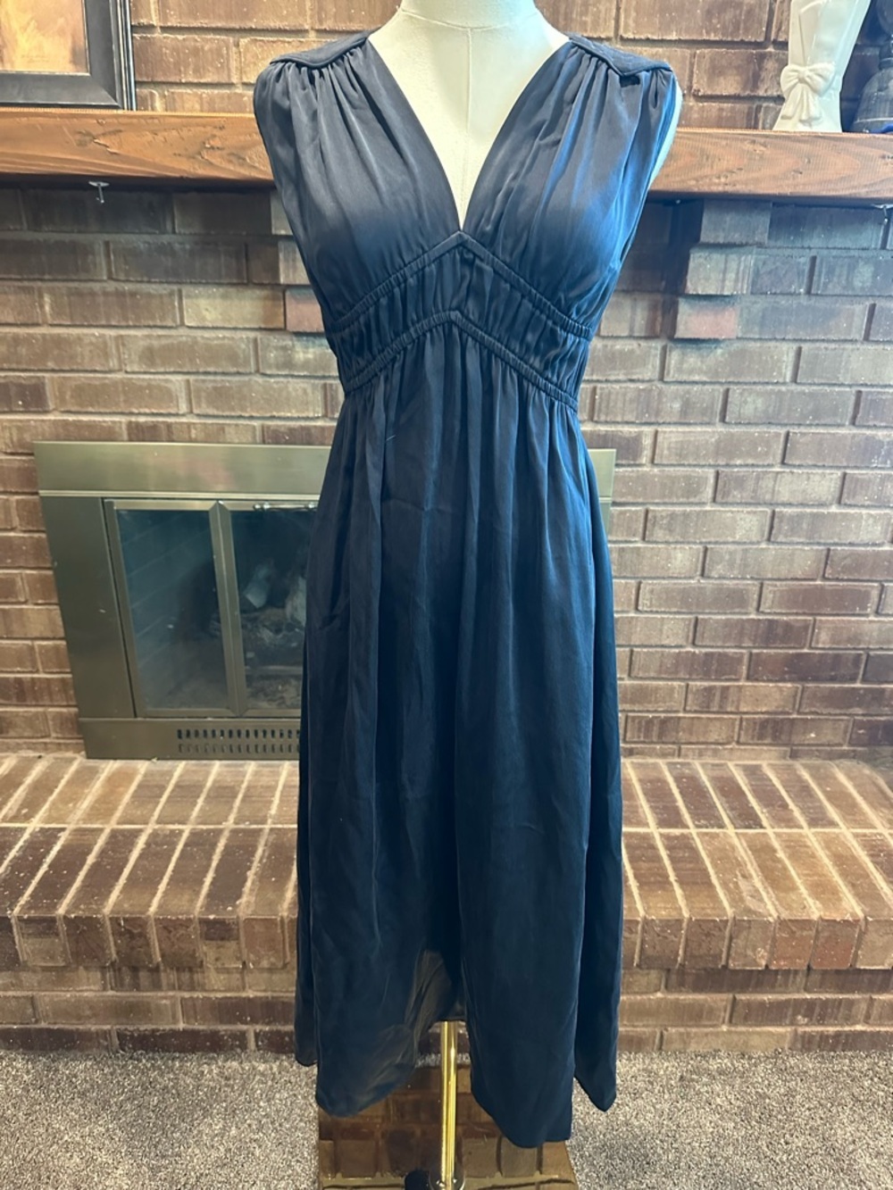 Xirena Elowyn Silk Midi Dress XS Black EUC Minimalist Chic Luxury LBD